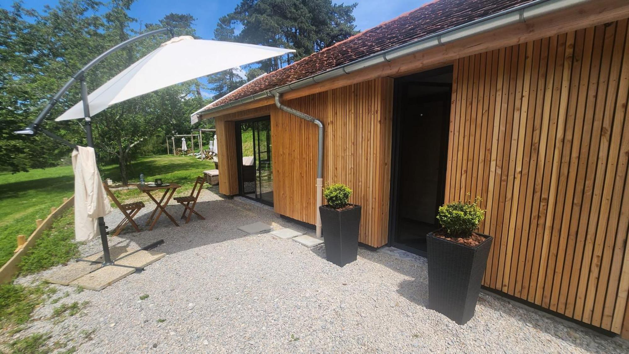 Lodge Du Chateau De Feschaux Villeneuve-sous-Pymont Exterior foto